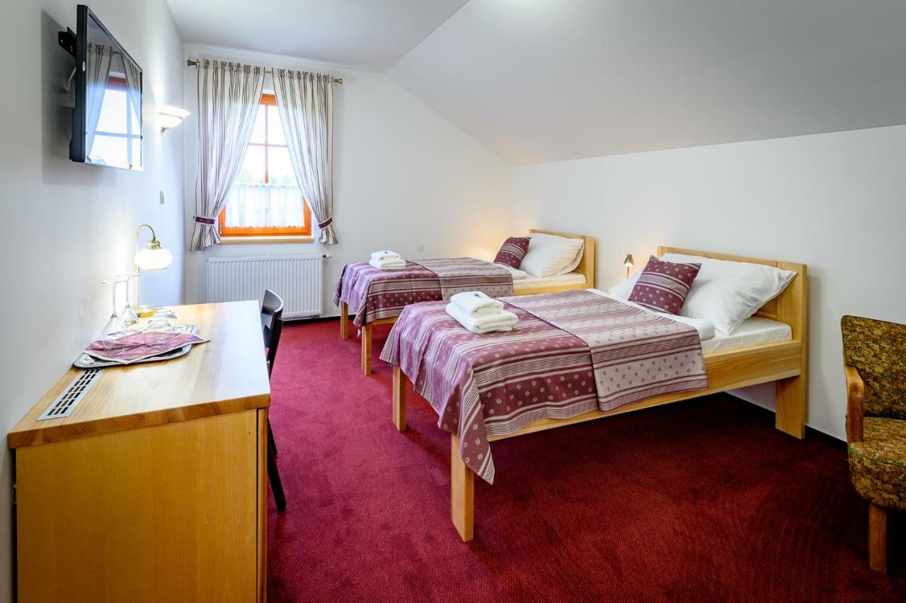 Hotel Vencluv Statek à Javornice Extérieur photo