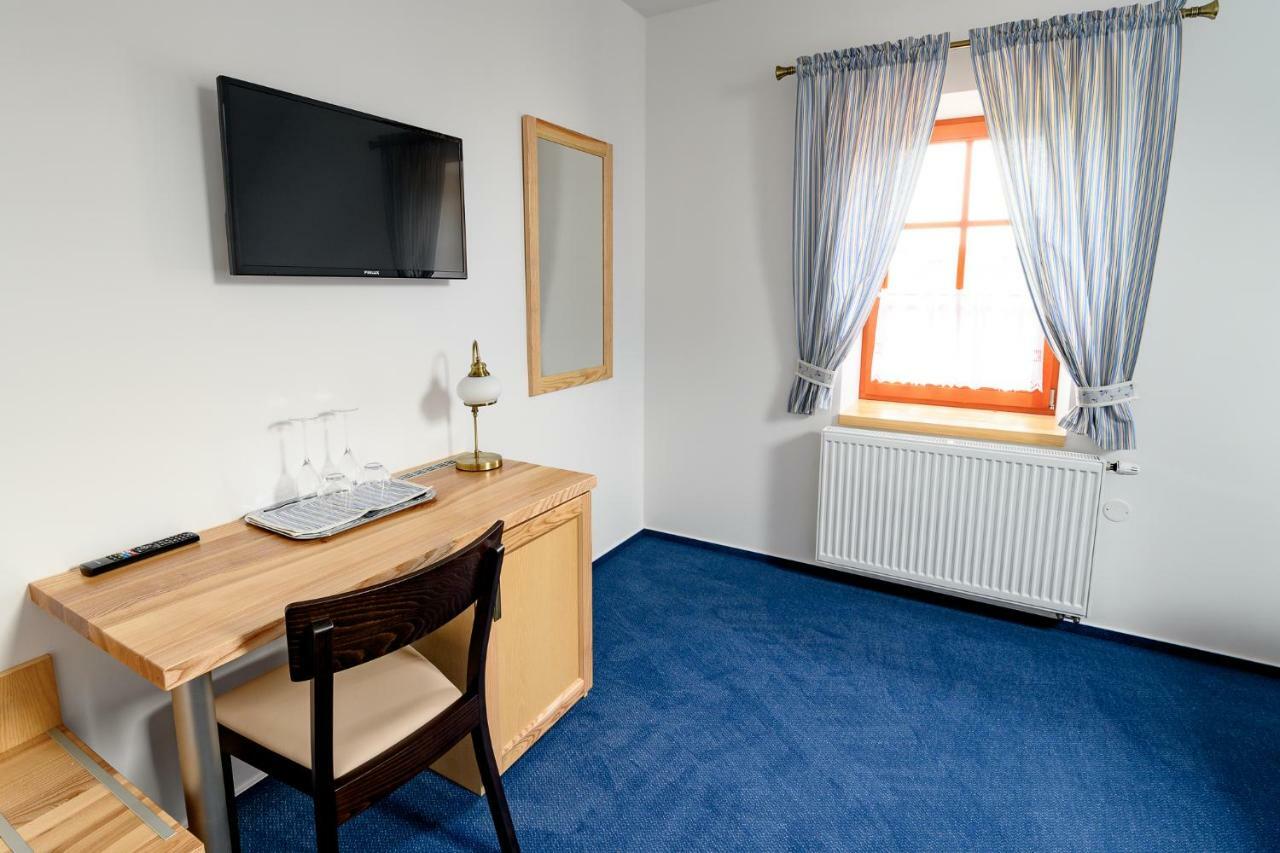 Hotel Vencluv Statek à Javornice Extérieur photo